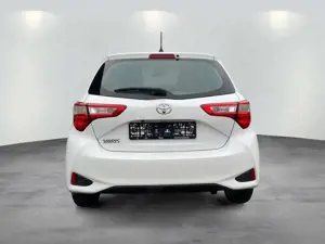 Toyota Yaris 1.5 Dual-VVT-iE Team D Sitzh. RKF Bild 5