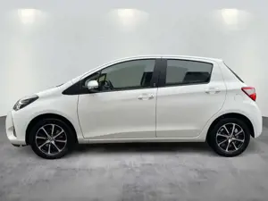 Toyota Yaris 1.5 Dual-VVT-iE Team D Sitzh. RKF Bild 3