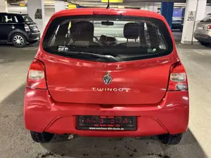 Renault Twingo Twingo 1.2 Je t‘aime *TÜV NEU* Bild 3