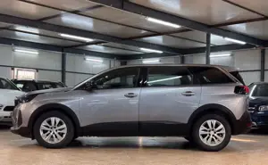 Peugeot 5008 Active Pack 7SITZ*KAMERA*AHK**APPS*SPUR*1.H Bild 4