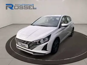 Hyundai i20 1,2 Family Edition 16" Alu Navi RFK