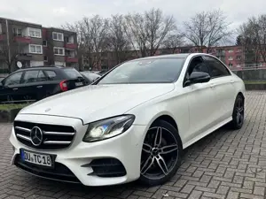 Mercedes-Benz E 350 AMG-Line/ Panorama/ Burmester/HeadUP/Airmatic