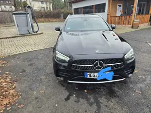 Mercedes-Benz E 220 E-220d T AMG-LINIE 9-gang