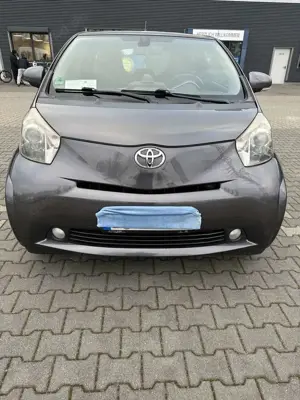 Toyota iQ + + Toyota IQ 1.3 Keyless Automatik
