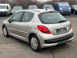 Peugeot 207 Sport Bild 2