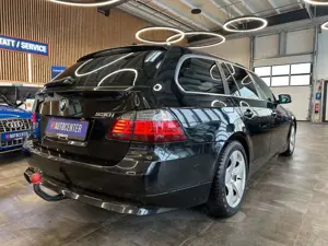 BMW 530 i Touring *Klima*Navi*Xenon*AHK*Freisprech* Bild 4