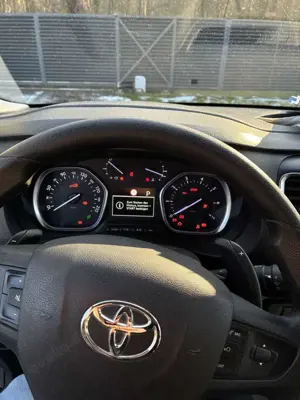 Toyota Proace 2,0-l-D-4D L2 Autm. Comfort Bild 4