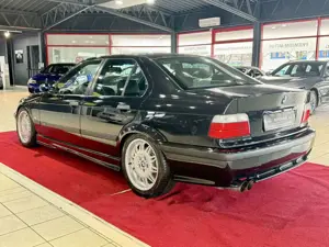 BMW M3 Limousine +SITZHZ.+SCHIEBEDACH+HARMAN/KARDON+ Bild 3