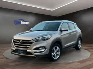 Hyundai TUCSON Intro Edition 4WD AUT.°AHK°NAV°KAMERA°SHZ