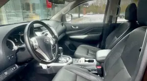 Nissan Navara NP300 Tekna Double Cab Hardtop 4x4 Bild 5