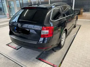 Skoda Octavia Octavia Combi 1.5 TSI ACT Ambition Bild 2