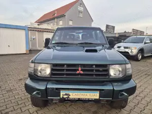 Mitsubishi Pajero TD Classic 2500 *nur 133 Tkm / Grüne Plakette* Bild 3