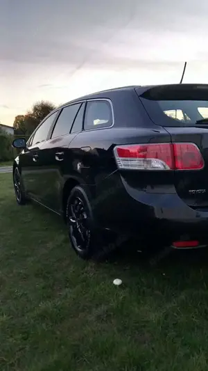 Toyota Avensis 1.8 Edition Bild 3