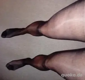 wer spritzt mir auf die Nylons ?