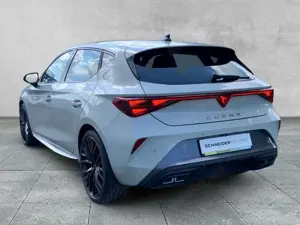 CUPRA Leon 1.5 eTSI DSG AHK NAVI SHZ KAMERA Bild 3
