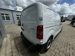 Toyota Proace Proace 1,5-l-D-4D L1 Meister*GEWERBEAKTION* Bild 5