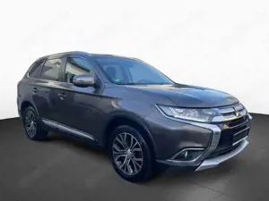 Mitsubishi Outlander Plus 2WD - 7 Sitzer Bild 2