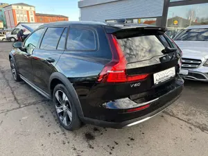 Volvo V60 Cross Country B4 D Plus AWD *LED, Kamera, ACC, Leder, Memory...* Bild 5