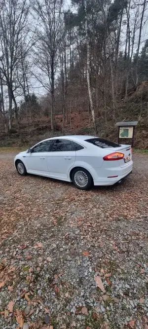 Ford Mondeo 2.2 TDCi Titanium S Bild 3