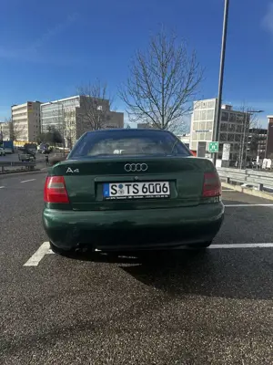 Audi A4 1.8 T Bild 5