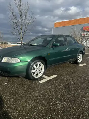 Audi A4 1.8 T Bild 3