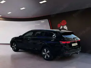 Volkswagen Passat Variant 1,5 eTSI DSG Business AHK Matrix Bild 4