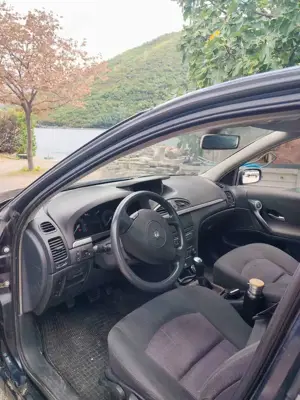 Renault Laguna 1.6 16V Emotion Bild 2