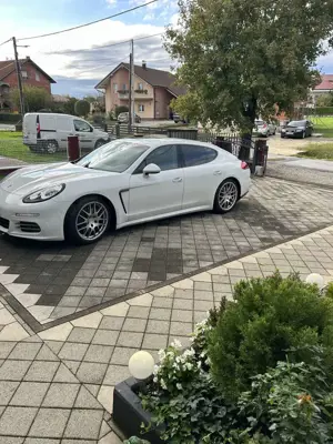 Porsche Panamera 4 PDK Bild 4