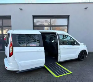 Ford Grand Tourneo
