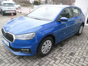 Skoda Fabia 1,0 Drive WINTERPAKET KLIMA PDC DAB Bild 3