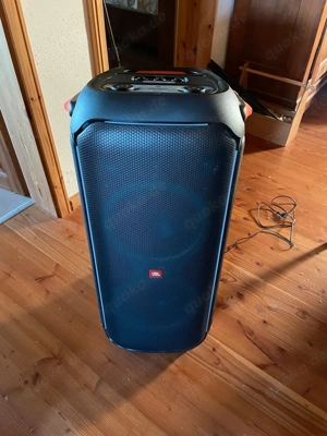  JBL Partybox 710