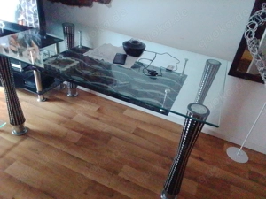 ich verkaufe schönen Designer tichs mit untern Glas und silbe beine nur abholen 