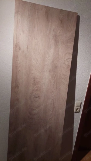 Schöne Arbeitsplatte Küche in heller Eichenholz-Optik