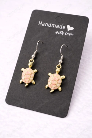 Schildkröten-Ohrringe Rosa Gold   Handgemachter Schmuck mit Emaille-Anhänger