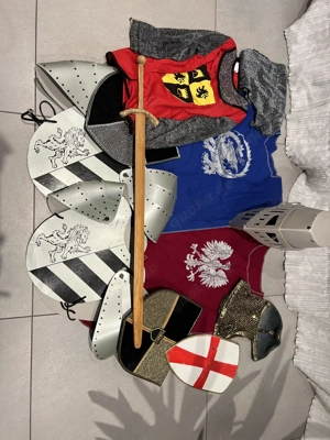 Faschingsklamotten ohne Ende - für Kindergarten- und Grundschulkinder