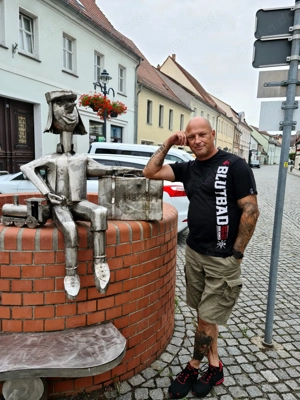 Coole und humorvolle weibliche Freundschaft gesucht 