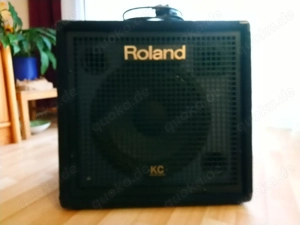 Biete Roland Keyboard Verstärker KC-350