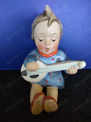 Goebel Hummel Figur, Mädchen mit Gitarre