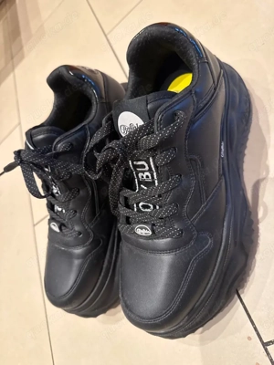 Buffalo Schuhe in Größe 43.