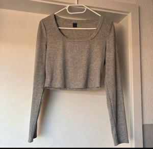Bauchfreier Pullover
