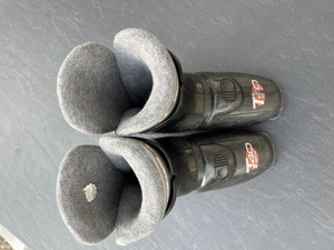 Skischuh für Jugendliche - Größe 38 - zu verschenken