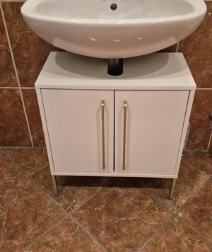 Waschtischunterschrank