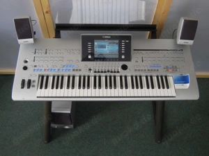 Yamaha Tyros 4 Arranger-Keyboard mit TRS MS04 Lautsprechern