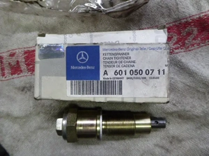 Mercedes-Benz A6010500711 Kettenspanner