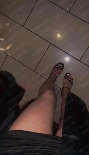 noch ganz frisch & verdammt eng letzte Stunden bevor ich 22 werde und zu alt für dich bin