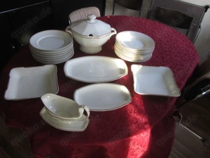 Essgeschirr mit Goldrand 10 Teilig ca, 1918