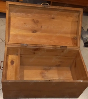Alte Holztruhe
