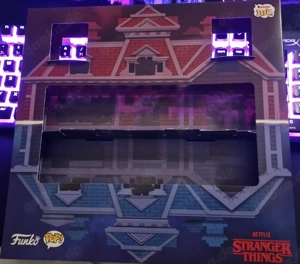 Stranger Things Kinder Joy Diorama   Figurenbox