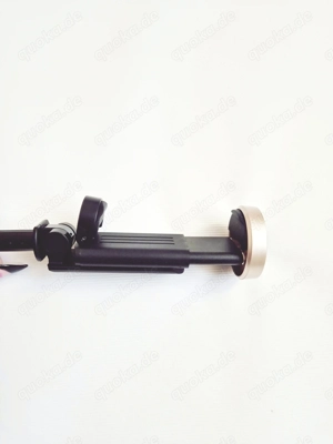 NEUER schwarzer Bluetooth Selfiestick mit stabilem Stand Fuß Bild 4
