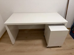 Schreibtisch 